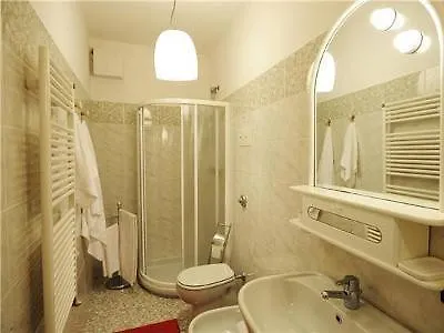 דירה Annina's House
